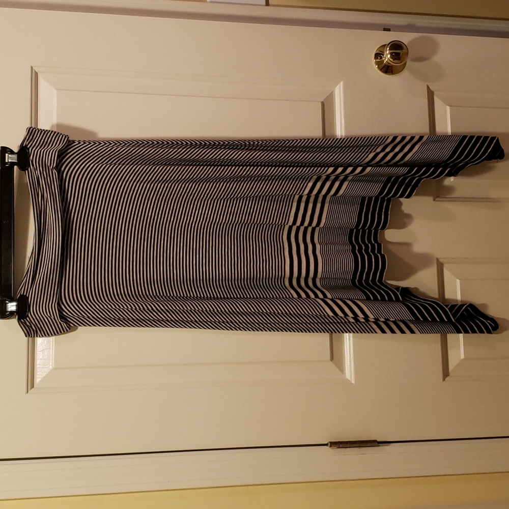 Sophi Max Black & Tan Assymmetrical Skirt Size: S